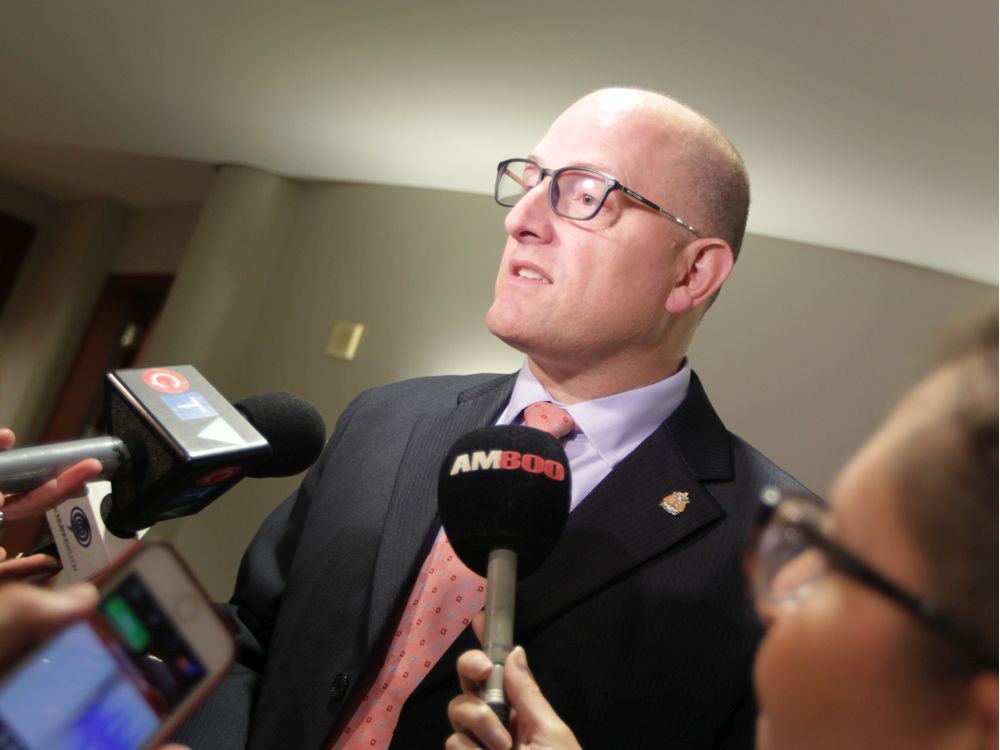 Data does not support need for police to carry naloxone, Dilkens says